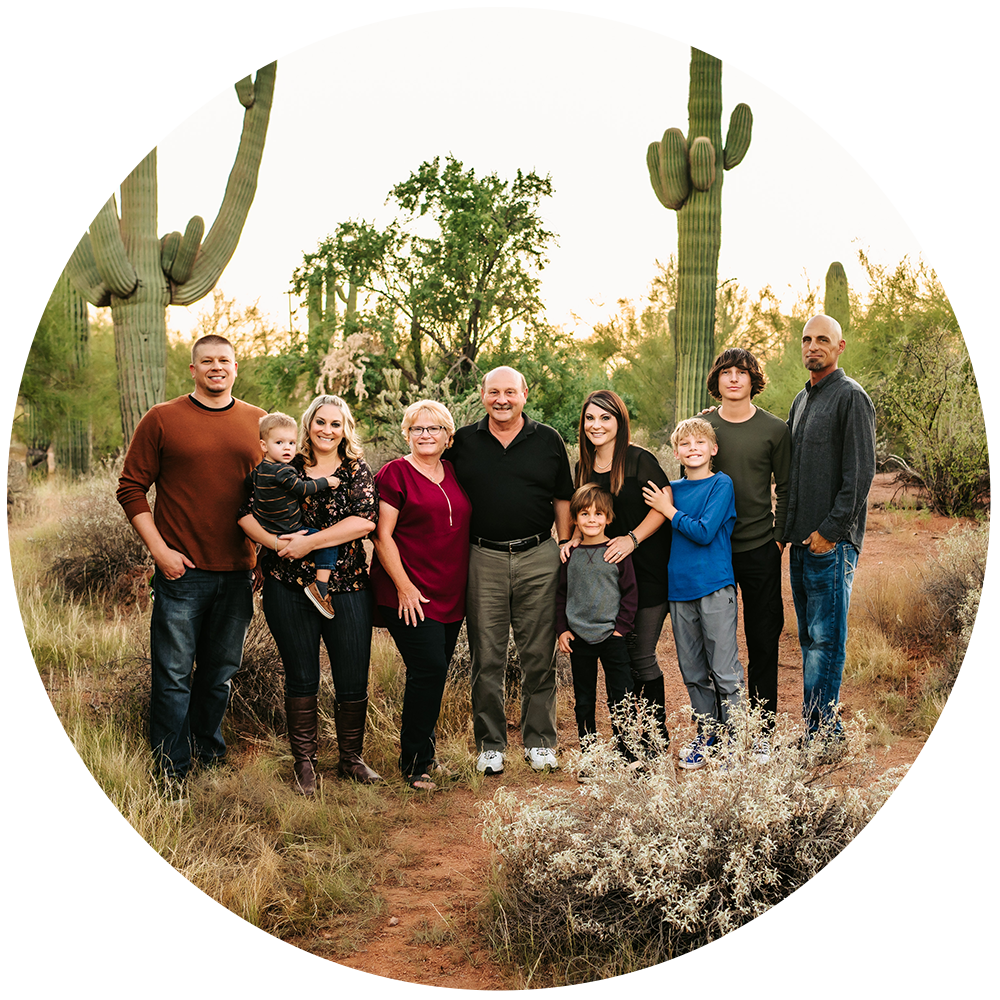arizona extedned family photographer golden hour desert shoot